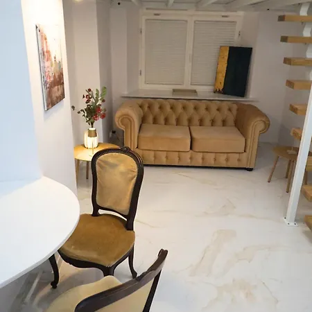 Tiny Square Old Town Varsó